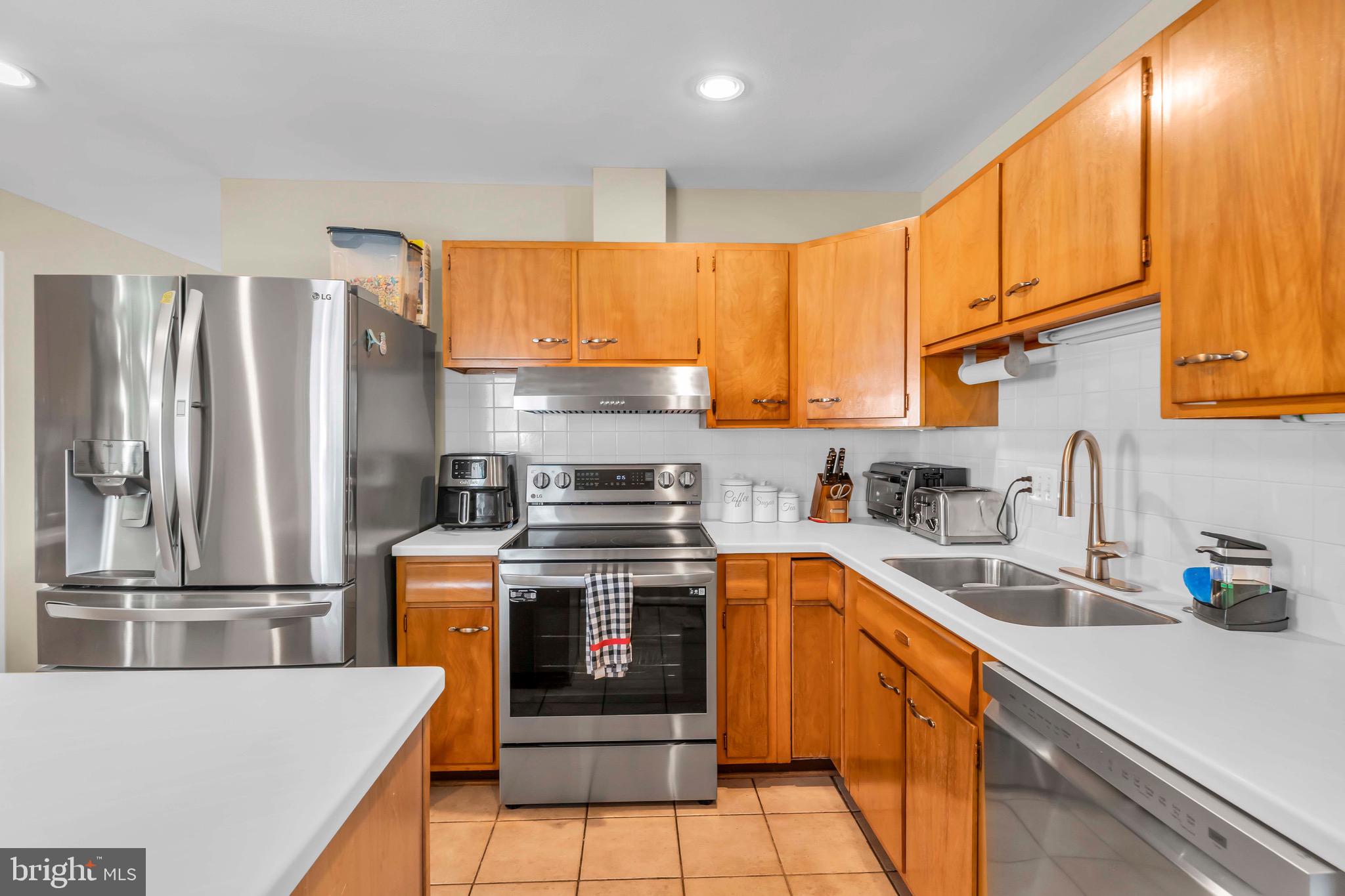 101 West Beech Road Sterling, VA 20164 - Photo 12 of 36