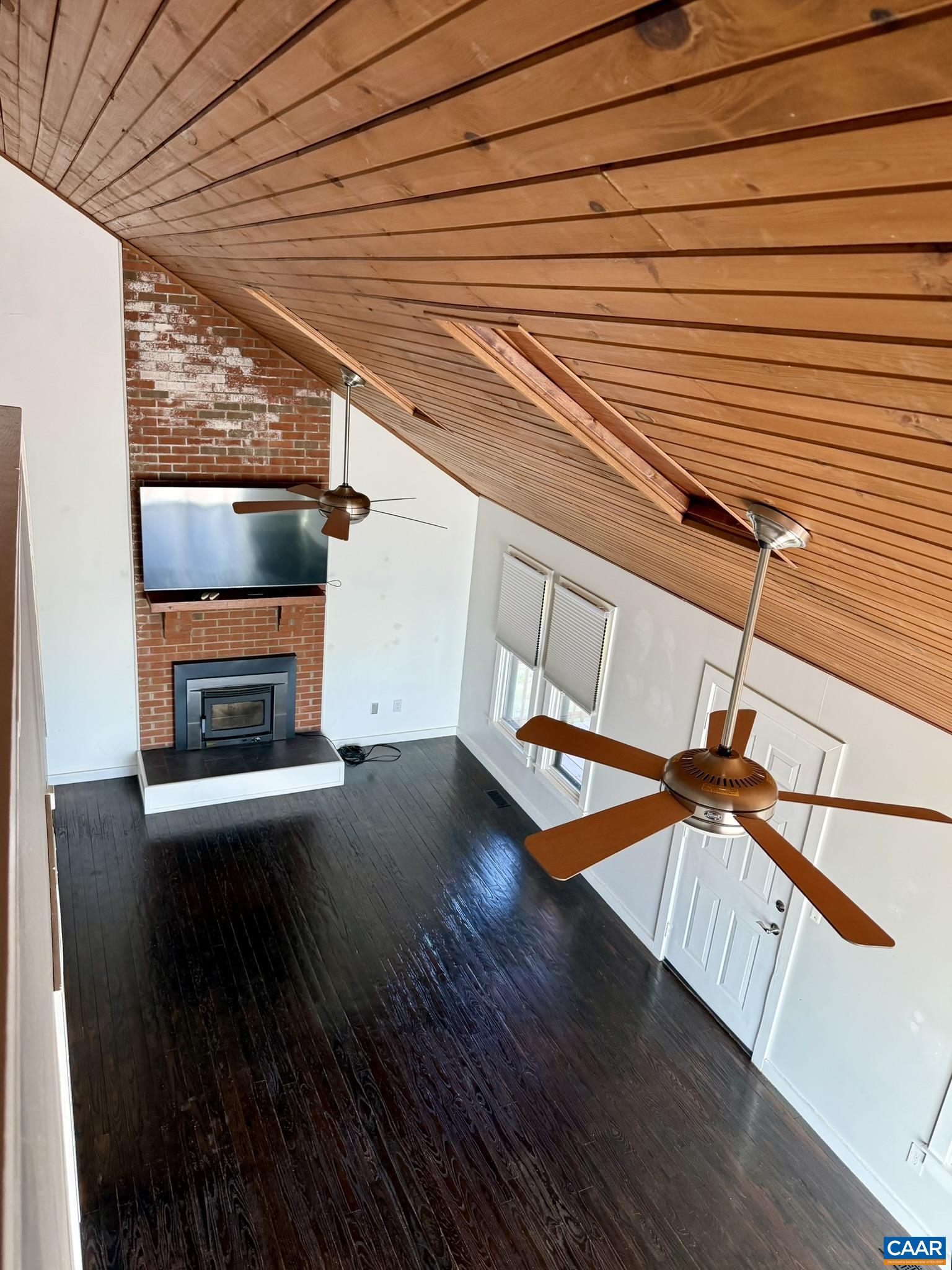 1497 Salem Church Road Palmyra, VA 22963 - Photo 15 of 37 Living Room