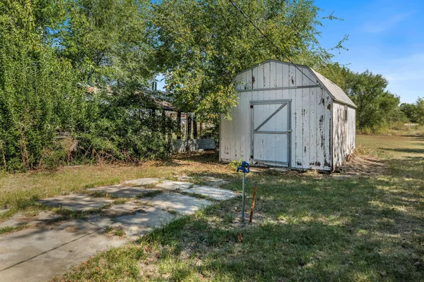 $76,000 | 513 Reynolds Street, Wheeler, TX 79096