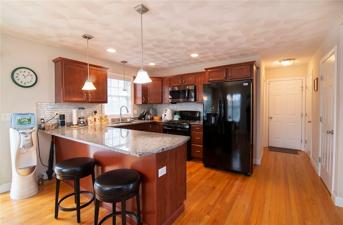 38 Fieldstone Way Westerly, RI 02891 - Photo 11 of 16
