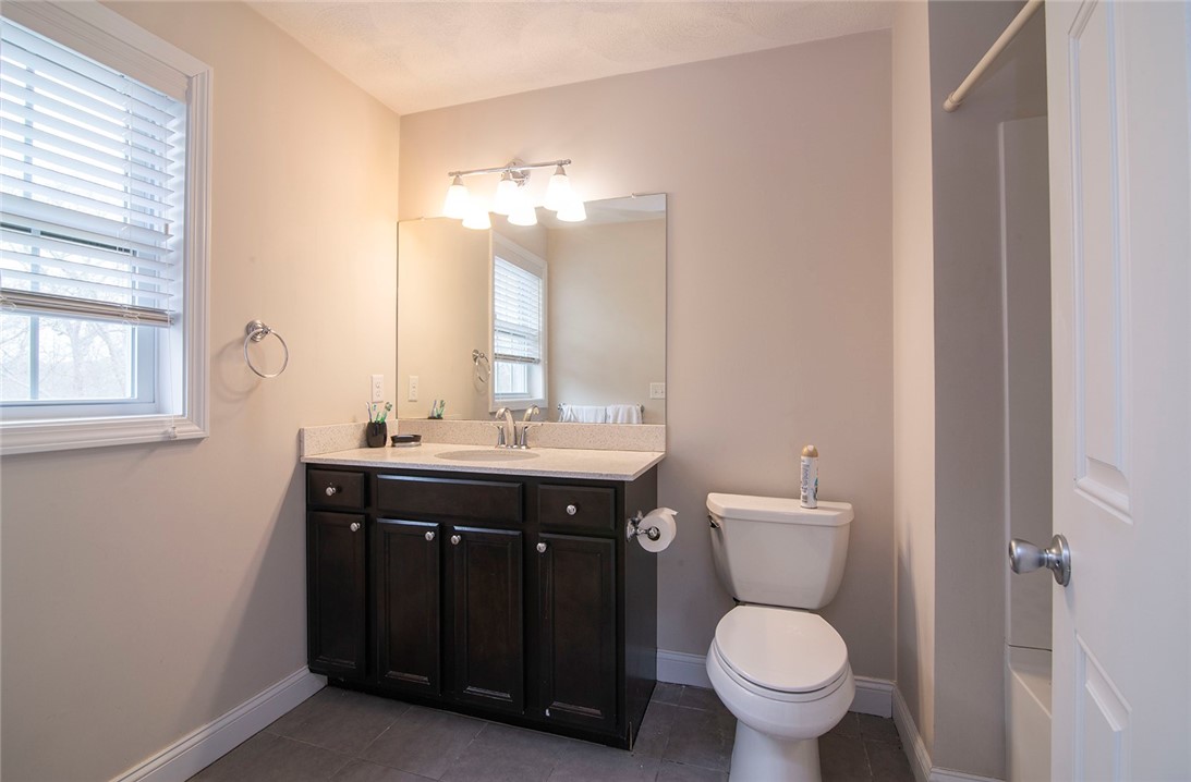 38 Fieldstone Way Westerly, RI 02891 - Photo 15 of 16