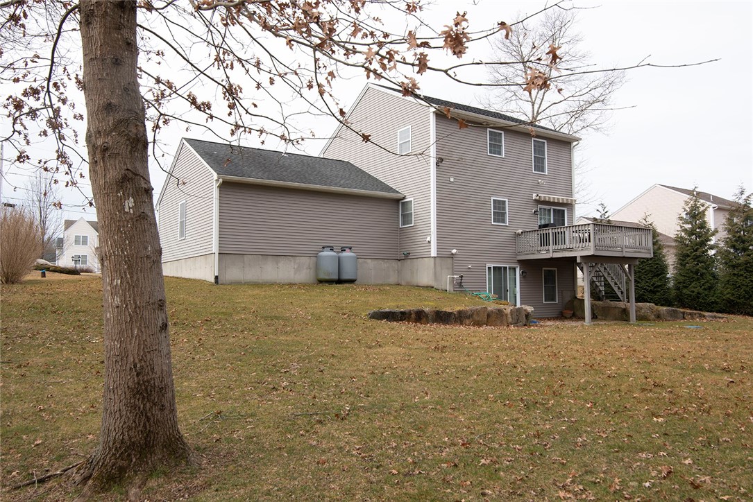 38 Fieldstone Way Westerly, RI 02891 - Photo 6 of 16