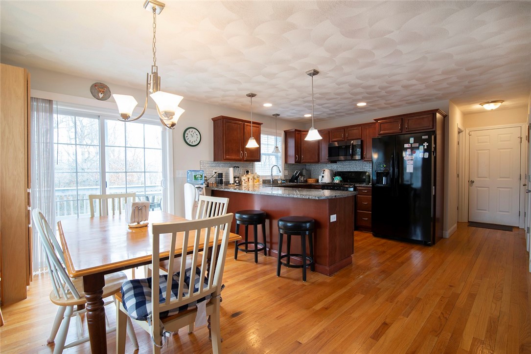 38 Fieldstone Way Westerly, RI 02891 - Photo 10 of 16