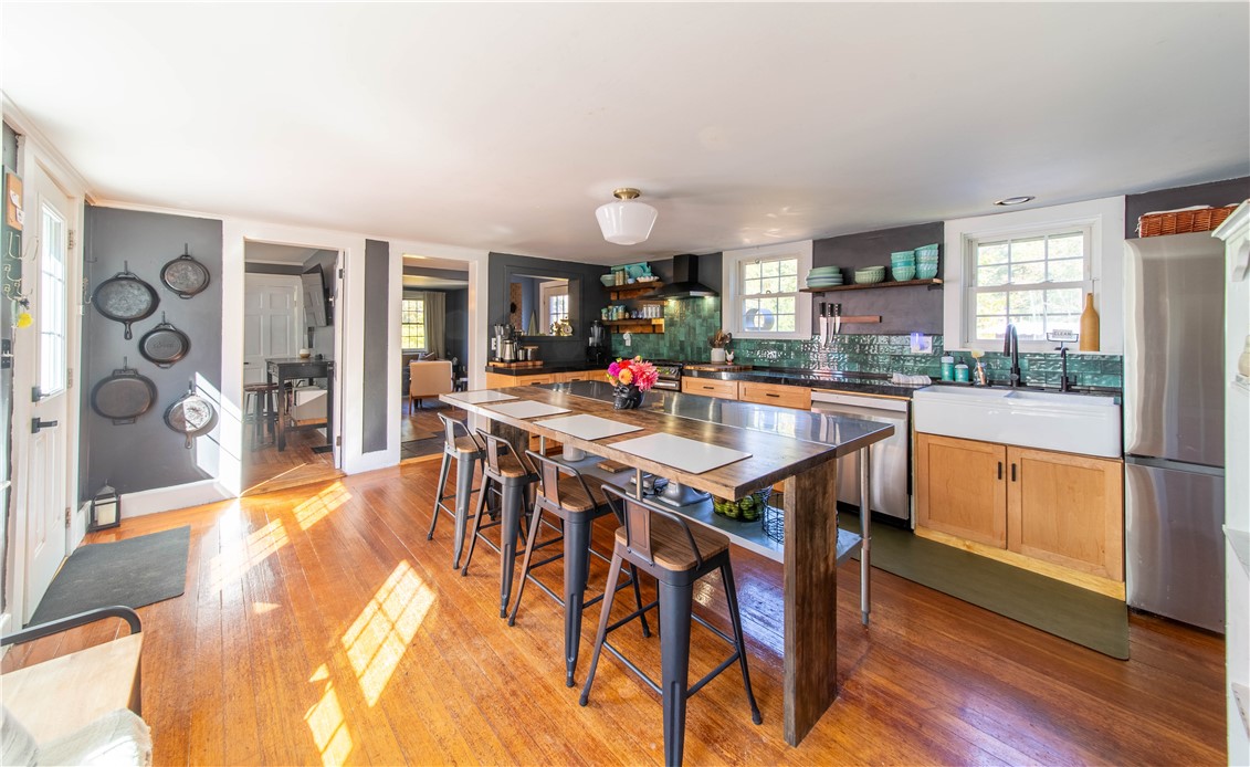 6196 Flat River Road Coventry, RI 02827 - Photo 15 of 49