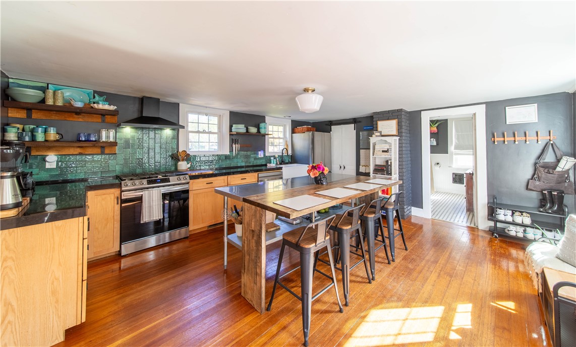 6196 Flat River Road Coventry, RI 02827 - Photo 16 of 49