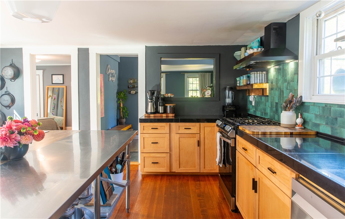 6196 Flat River Road Coventry, RI 02827 - Photo 17 of 49