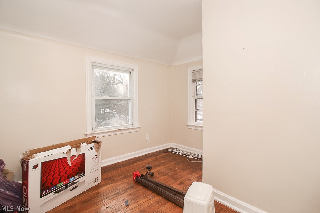 2050 Staunton Road Cleveland, OH 44118 - Photo 27 of 35