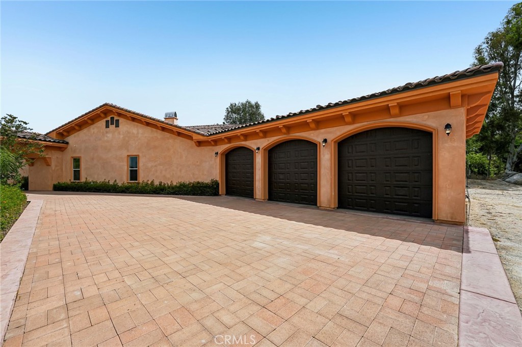 14420 Merlot Court Riverside, CA 92508 - Photo 8 of 24