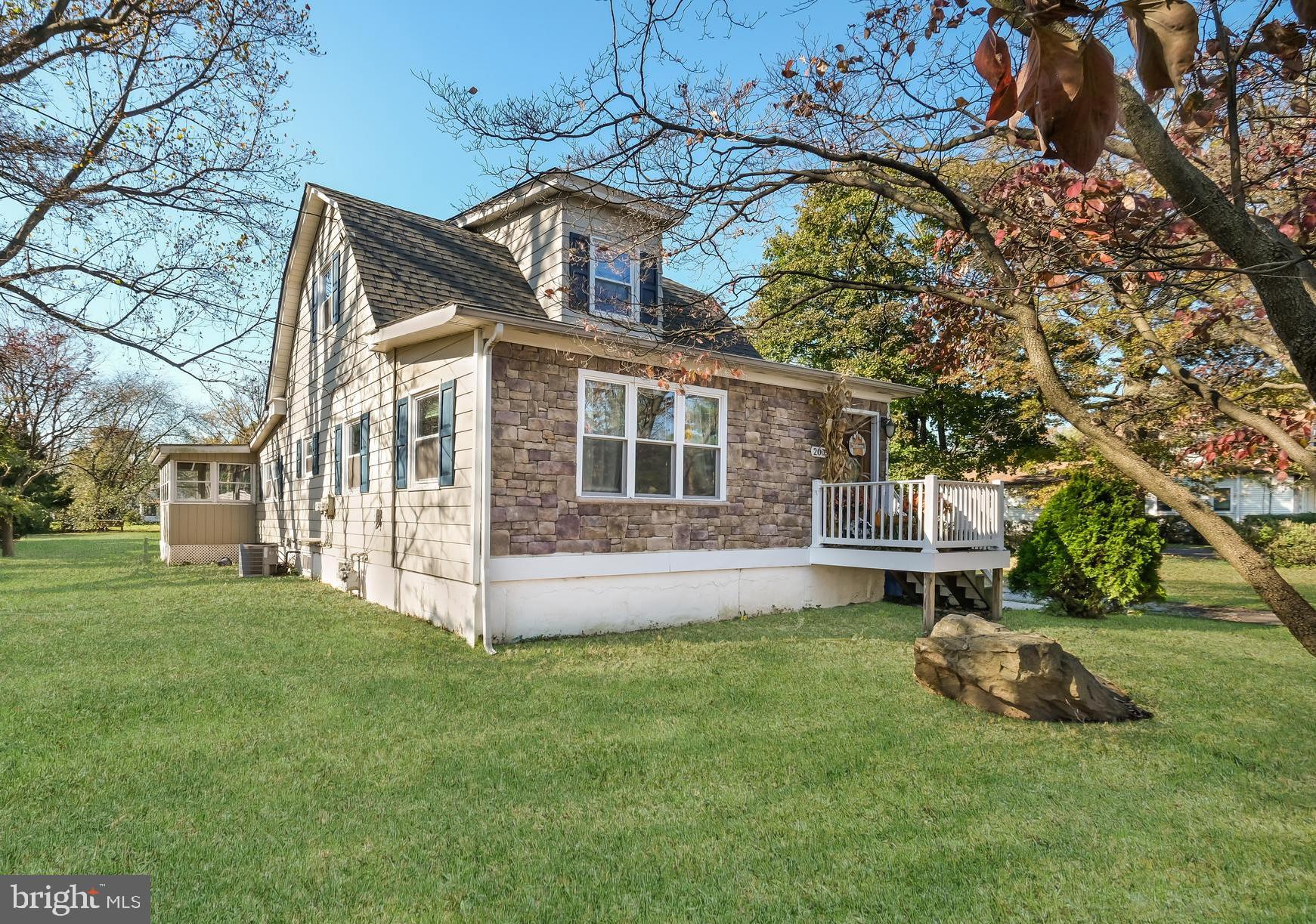 2005 Edgely Road Levittown, PA 19057 - Photo 2 of 30 Gallery Image 2