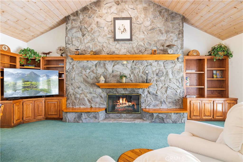 25707 Pacy Street Newhall, CA 91321 - Photo 23 of 62 virtual flame