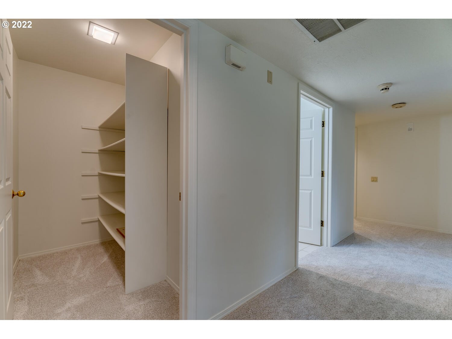 5401 Southwest View Point Terrace Portland, OR 97239 - Photo 20 of 29