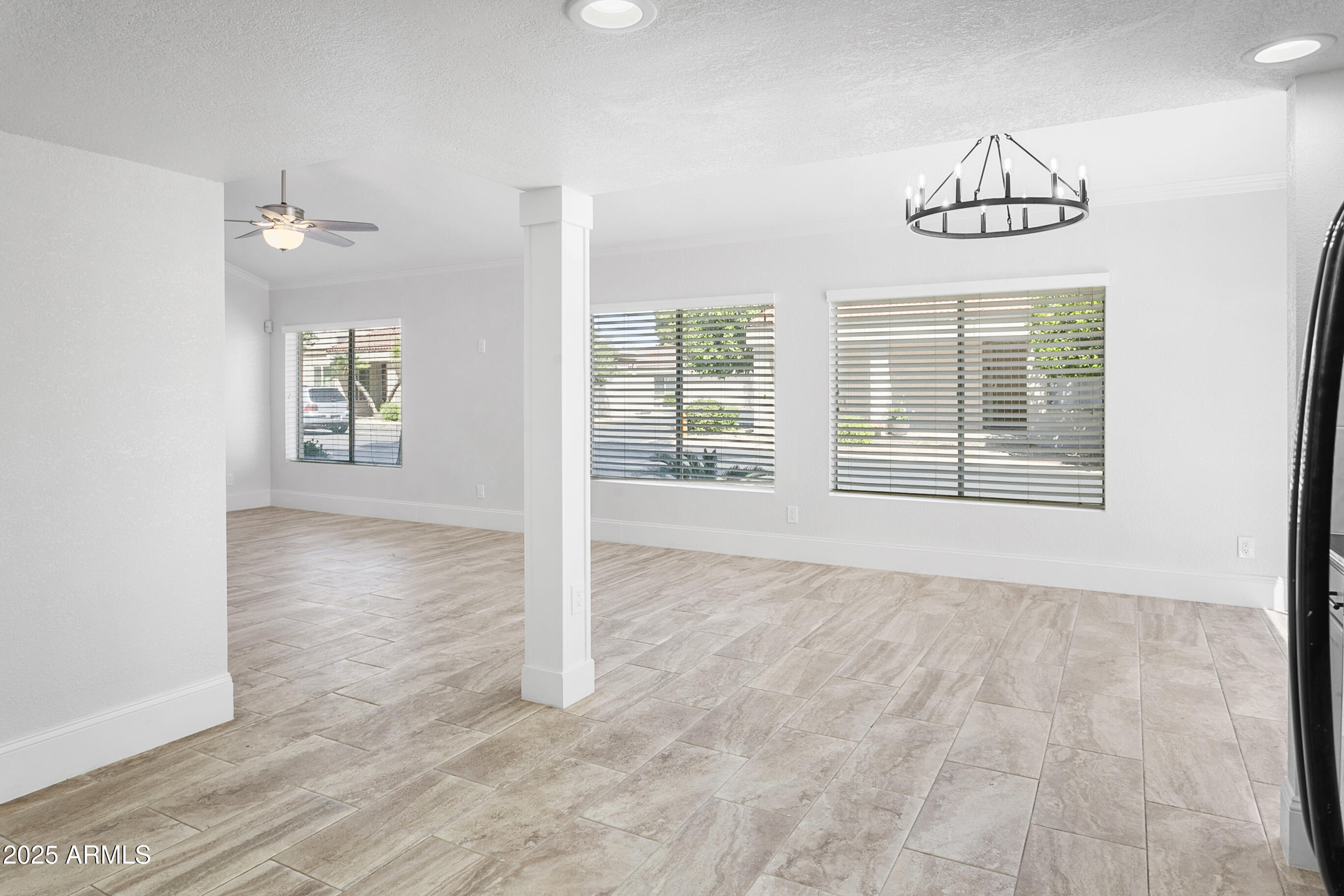 6350 North 78th Street, Unit 290 Scottsdale, AZ 85250 - Photo 13 of 19 a view of an empty room with a window