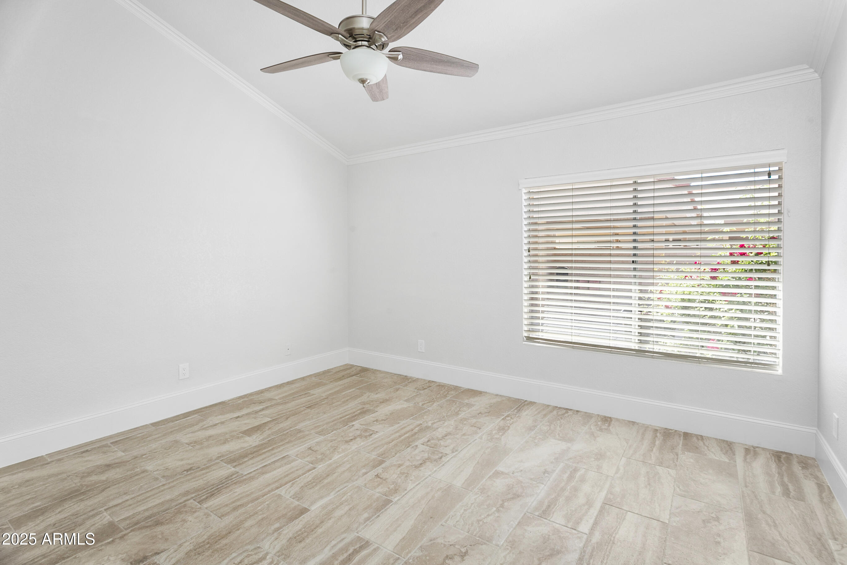 6350 North 78th Street, Unit 290 Scottsdale, AZ 85250 - Photo 15 of 19 a view of an empty room with a window