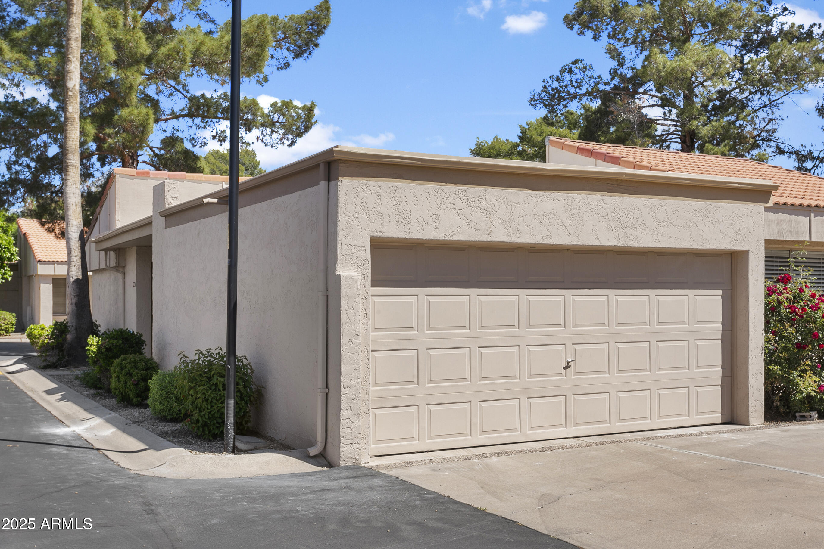 6350 North 78th Street, Unit 290 Scottsdale, AZ 85250 - Photo 2 of 19 a front view of a house