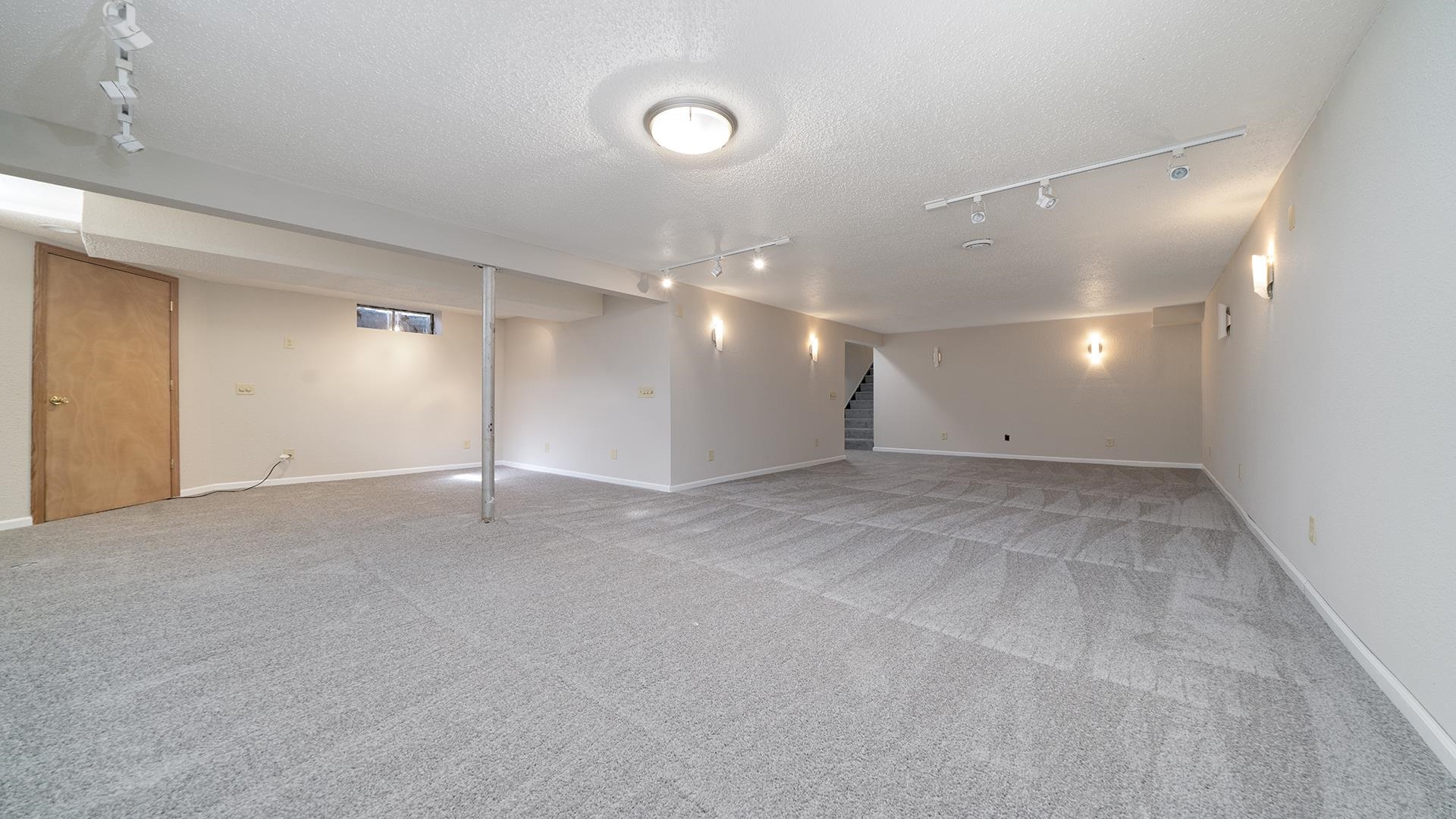 4604 Mohawk Road Rockford, IL 61107 - Photo 20 of 30 a view of an empty room