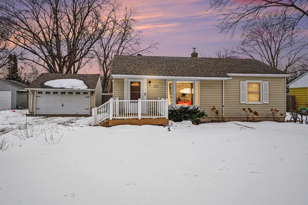 $420,000 | 2966 Simpson Street, Roseville, MN 55113