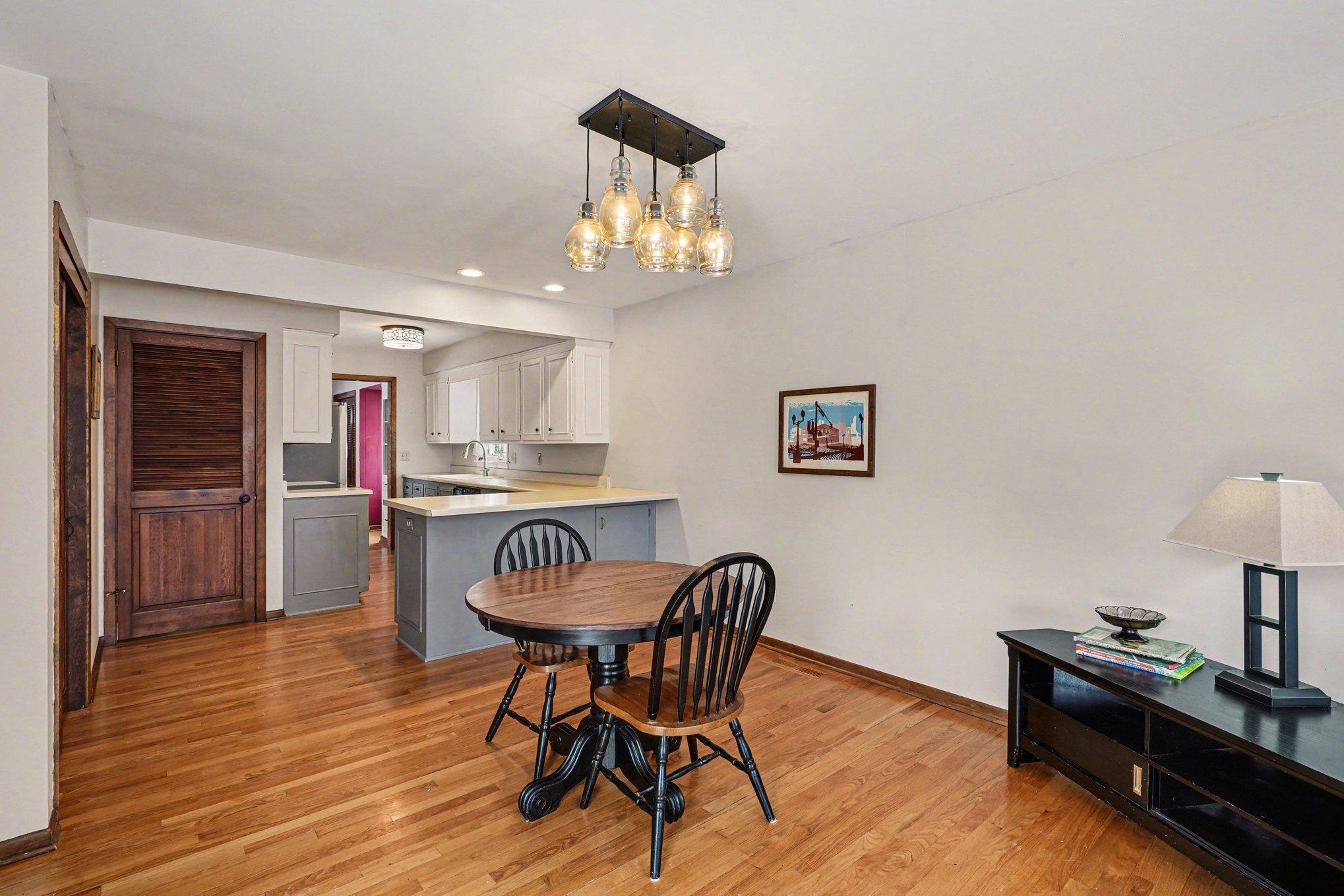 2966 Simpson Street Roseville, MN 55113 - Photo 5 of 26