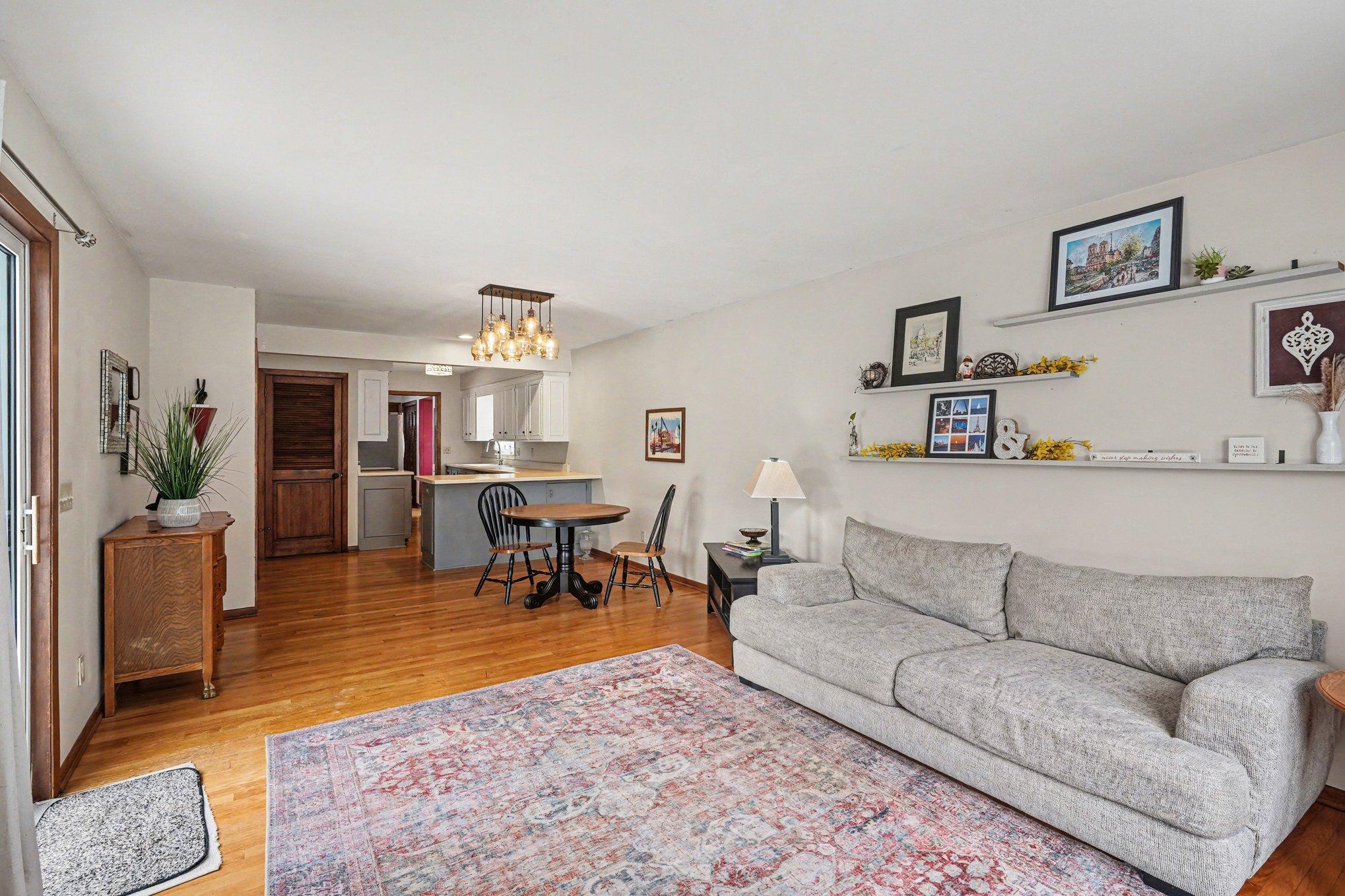 2966 Simpson Street Roseville, MN 55113 - Photo 8 of 26