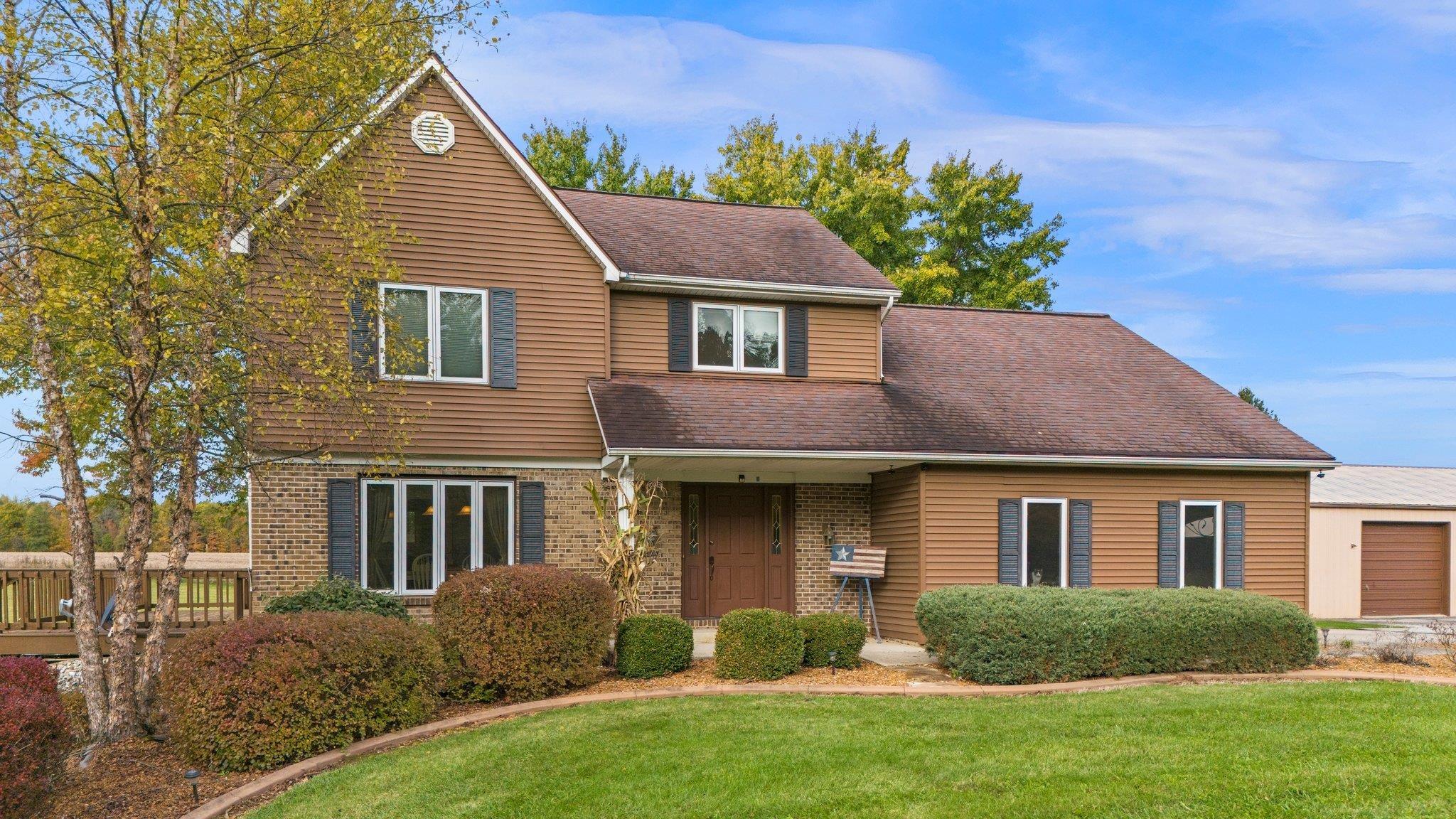 17309 Wappes Road Churubusco, IN 46723 - Photo 2 of 36