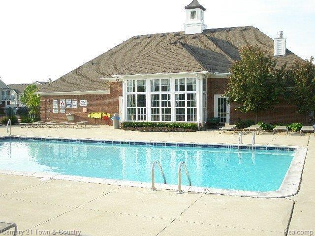 46104 Rhodes Drive Macomb, MI 48044 - Photo 15 of 15 Pool, Club House