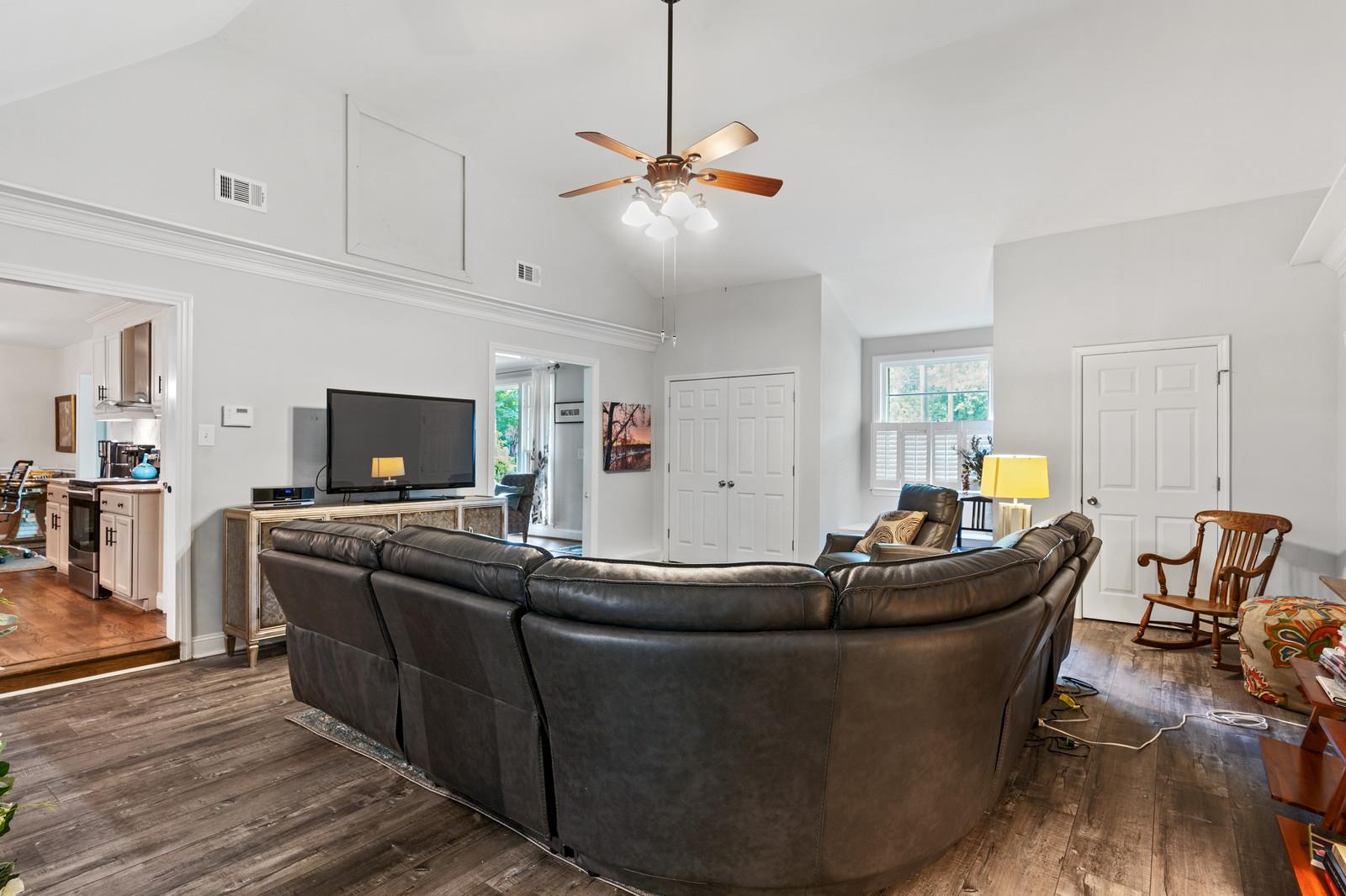 4606 Log Cabin Road Nashville, TN 37216 - Photo 24 of 30 Gallery Image 24