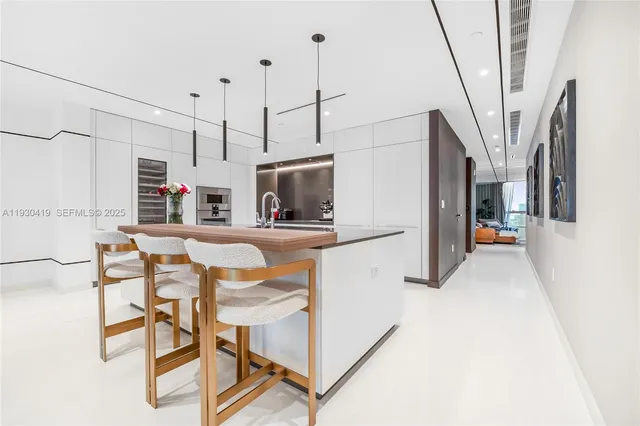 $35,000 | 300 Biscayne Blvd Way, Unit 5104C, Miami, FL 33131