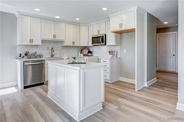 $604,500 | 29 B Stonham Way, Amherst, NY 14221