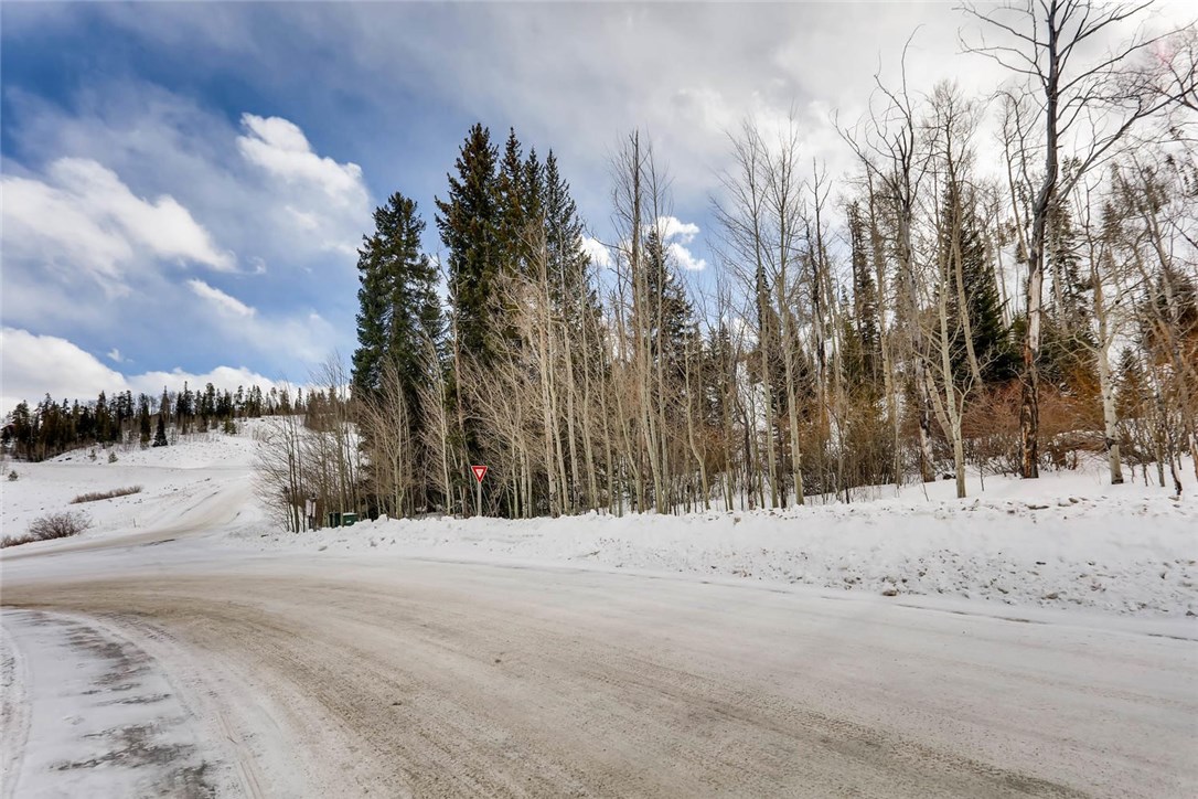 33 Emerald Road Silverthorne, CO 80498 - Photo 14 of 25 Private gated access to the Ruby Ranch neighborhood.
