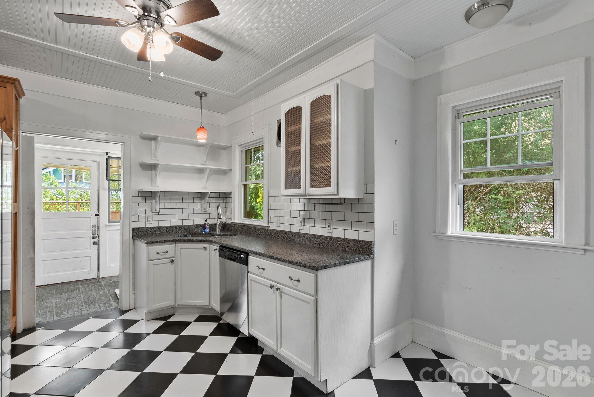 47 Virginia Avenue Asheville, NC 28806 - Photo 9 of 26 Gallery Image 9