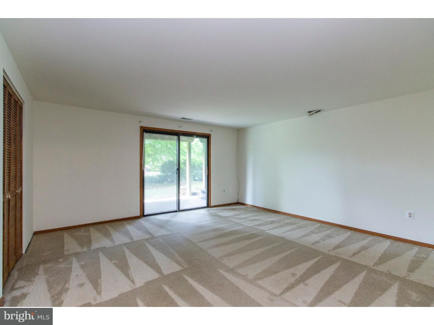 8816 Ridge Avenue, Unit 15 Philadelphia, PA 19128 - Photo 2 of 25 Family Room