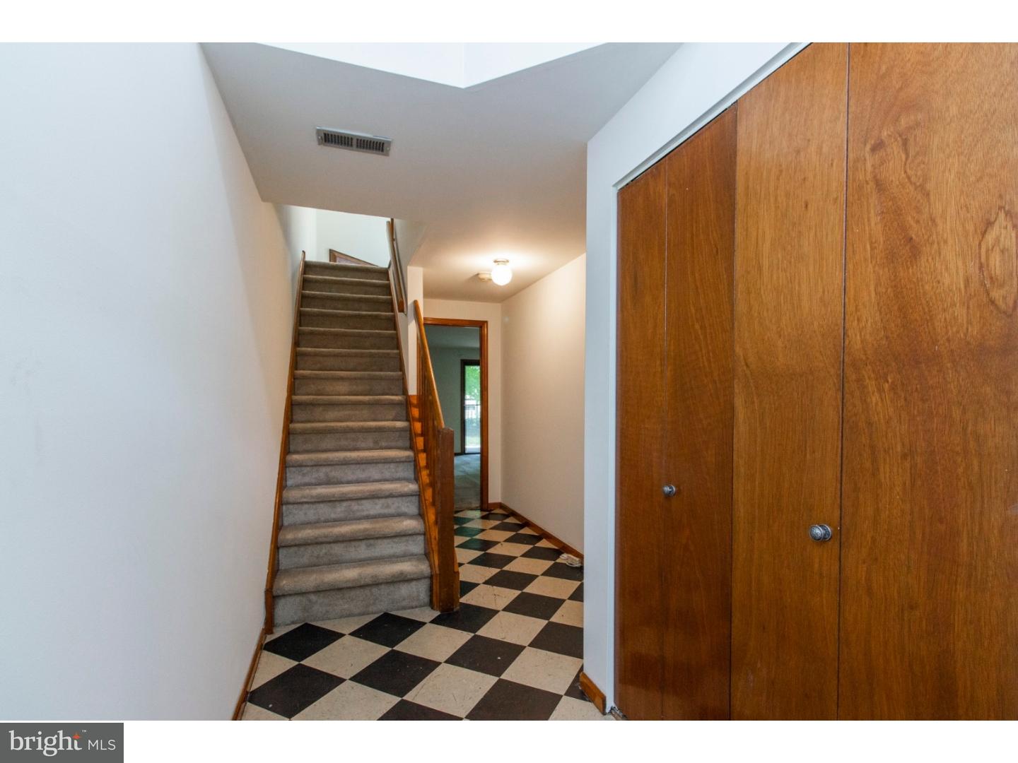 8816 Ridge Avenue, Unit 15 Philadelphia, PA 19128 - Photo 4 of 25 Hallway