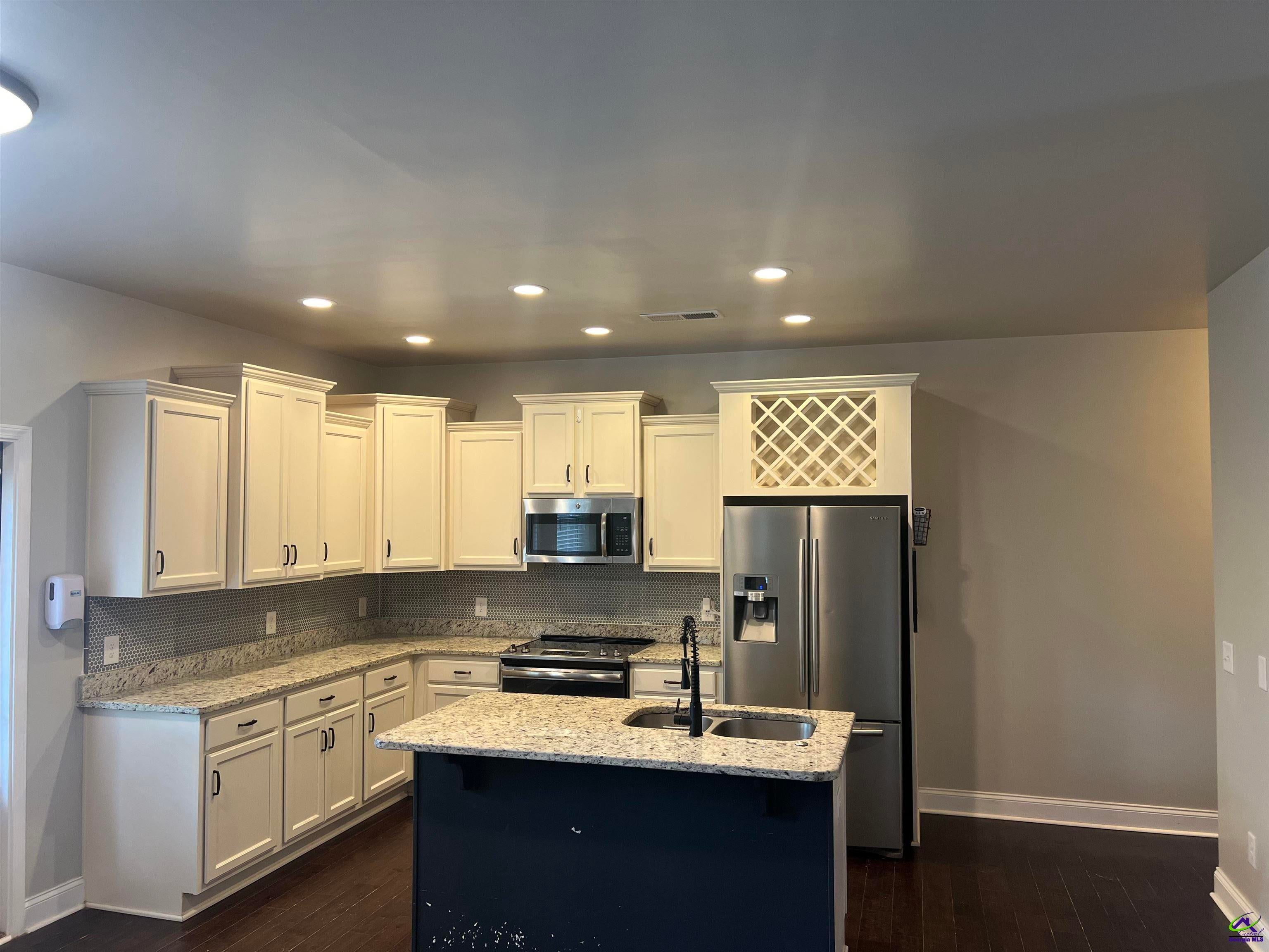 323 Rippling Water Way Perry, GA 31069 - Photo 4 of 16 Gallery Image 4