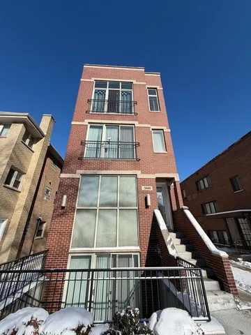 $349,000 | 3446 West Bryn Mawr Avenue, Unit 3, Chicago, IL 60659