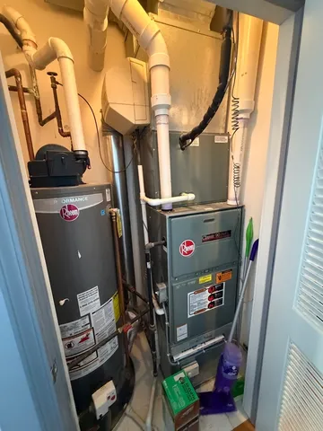 $349,000 | 3446 West Bryn Mawr Avenue, Unit 3, Chicago, IL 60659