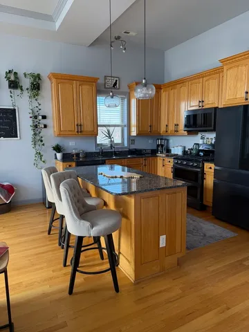 $349,000 | 3446 West Bryn Mawr Avenue, Unit 3, Chicago, IL 60659