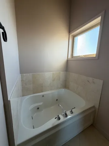 $349,000 | 3446 West Bryn Mawr Avenue, Unit 3, Chicago, IL 60659