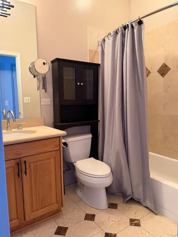 $349,000 | 3446 West Bryn Mawr Avenue, Unit 3, Chicago, IL 60659