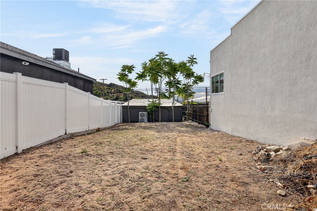 9939 Commerce Avenue Tujunga, CA 91042 - Photo 26 of 30