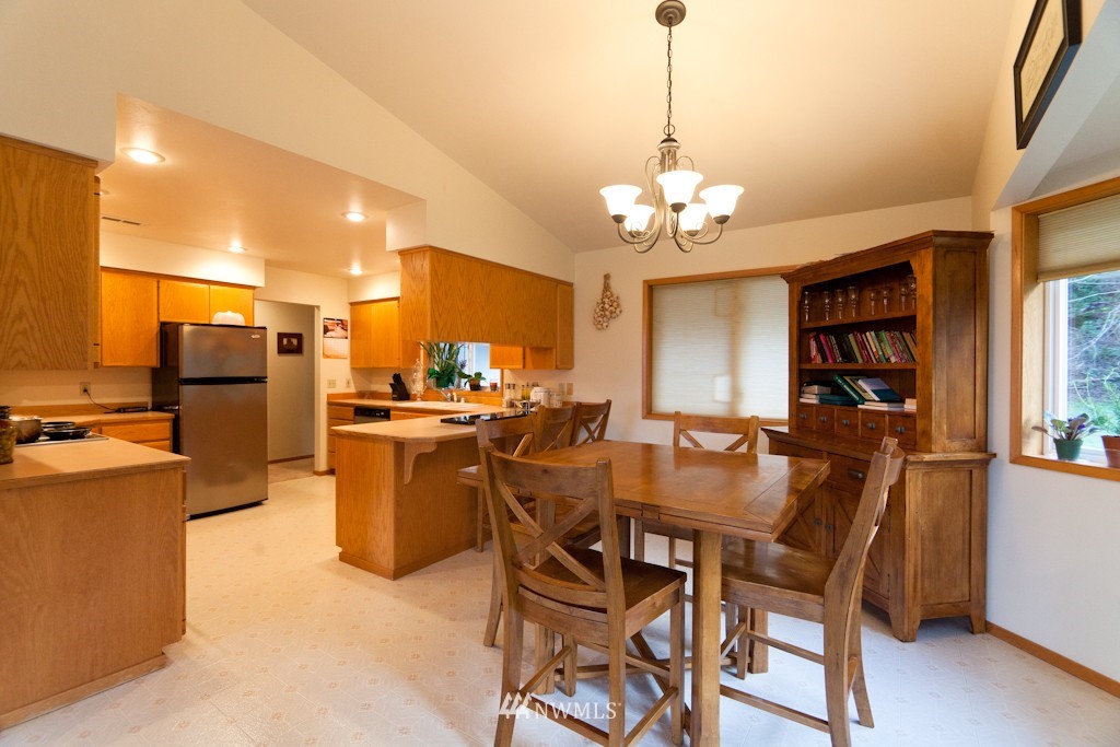 660 Montgomery Road Bellingham, WA 98226 - Photo 4 of 21 Gallery Image 4