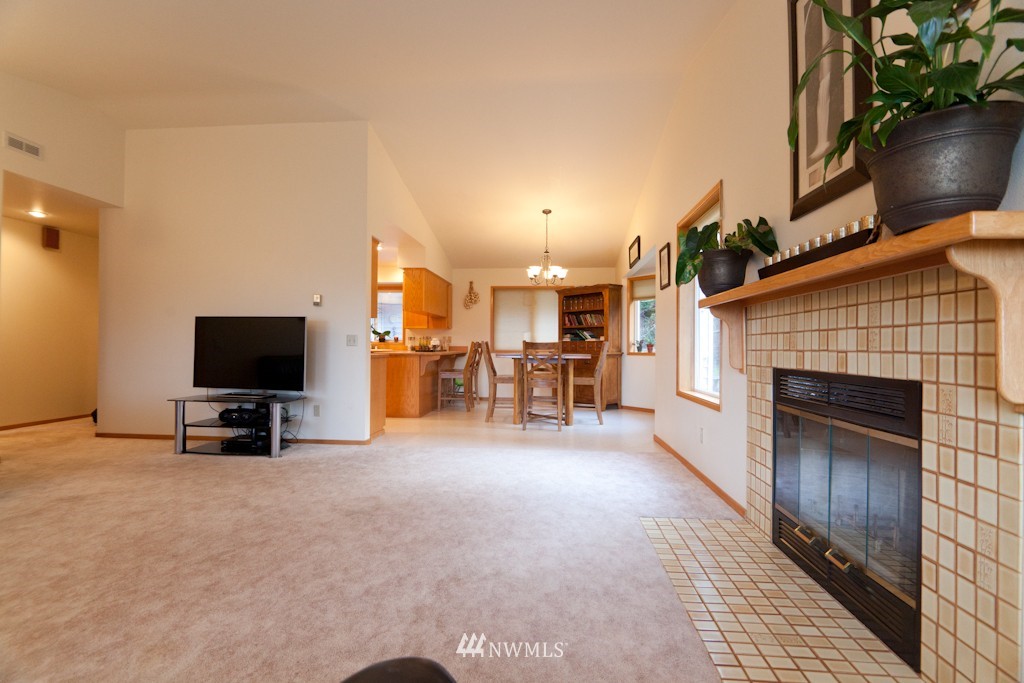 660 Montgomery Road Bellingham, WA 98226 - Photo 6 of 21 Gallery Image 6
