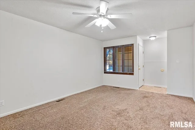 $1,100 | 3 Sundowner Lane, Springfield, IL 62711