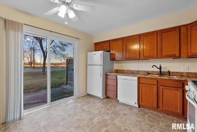 $1,100 | 3 Sundowner Lane, Springfield, IL 62711