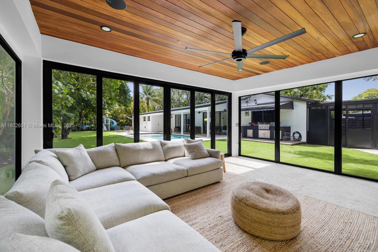 7921 Southwest 100th Street Miami, FL 33156 - Photo 11 of 60 /Clubhouse overlooks the pool