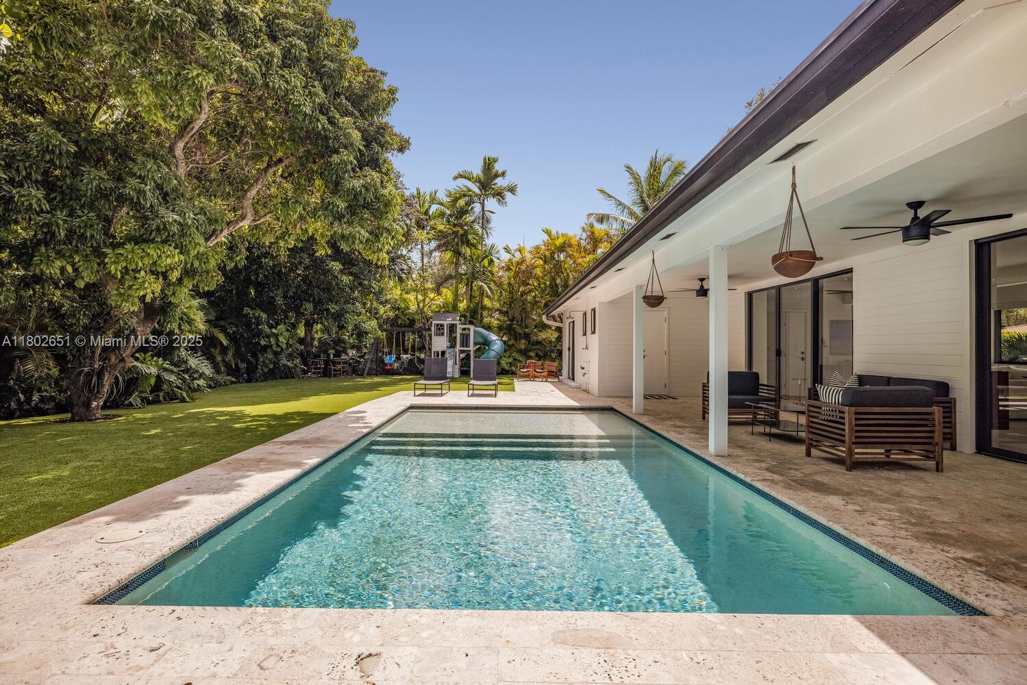 7921 Southwest 100th Street Miami, FL 33156 - Photo 13 of 60