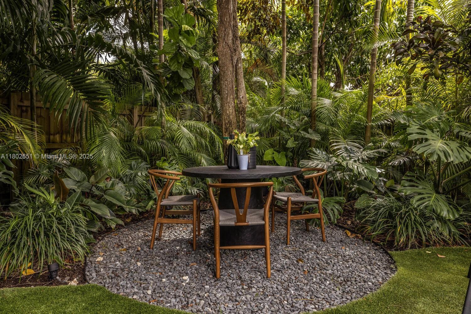 7921 Southwest 100th Street Miami, FL 33156 - Photo 16 of 60