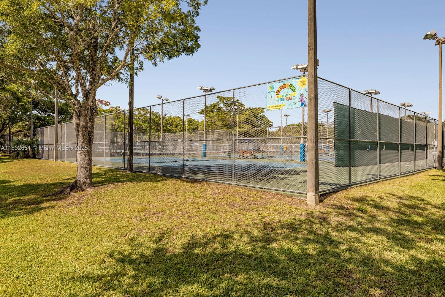 7921 Southwest 100th Street Miami, FL 33156 - Photo 21 of 60 Continental Park