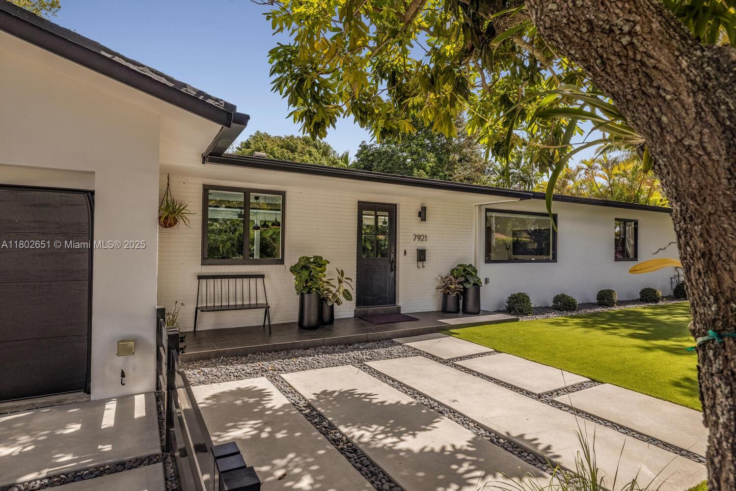 7921 Southwest 100th Street Miami, FL 33156 - Photo 25 of 60