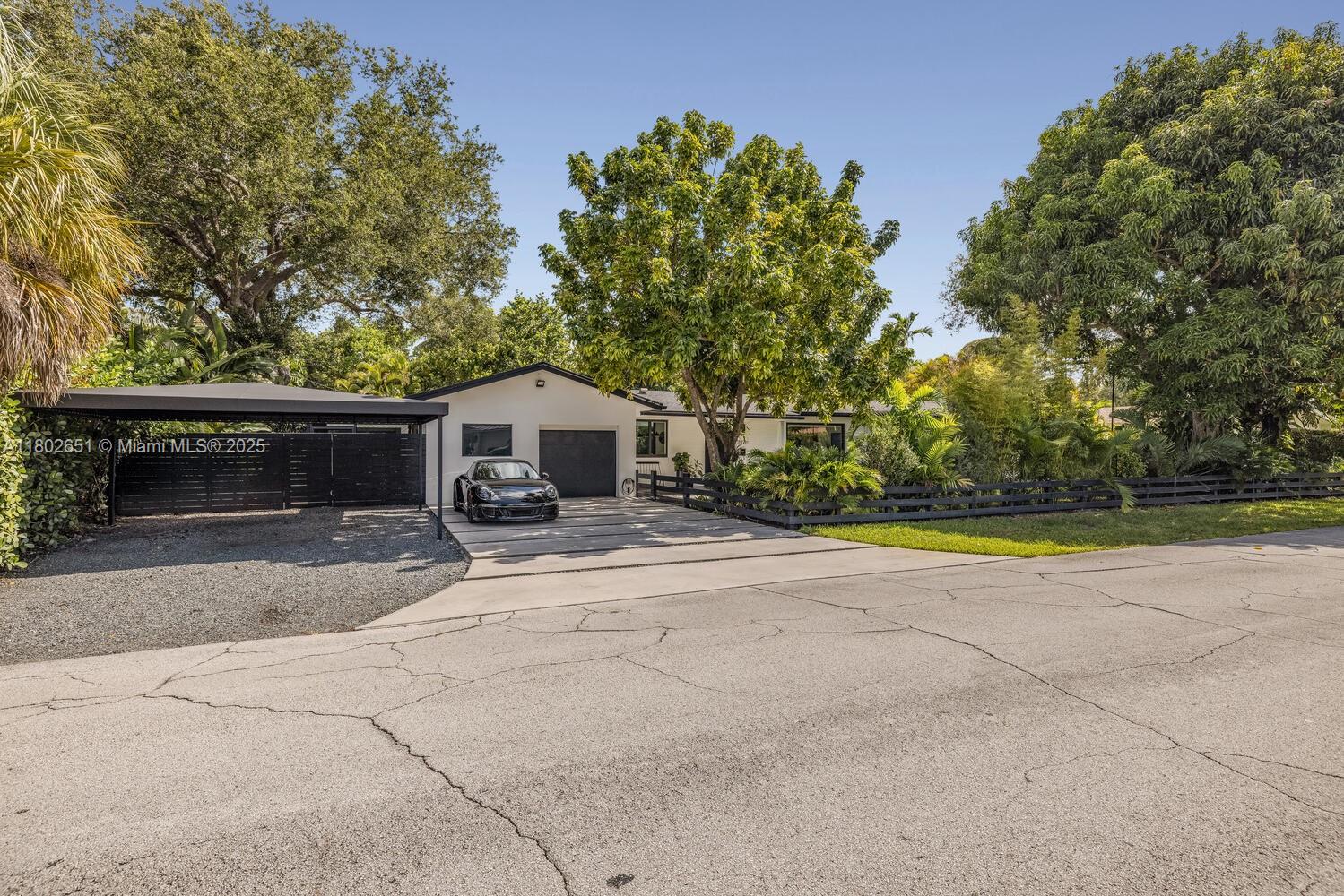 7921 Southwest 100th Street Miami, FL 33156 - Photo 27 of 60