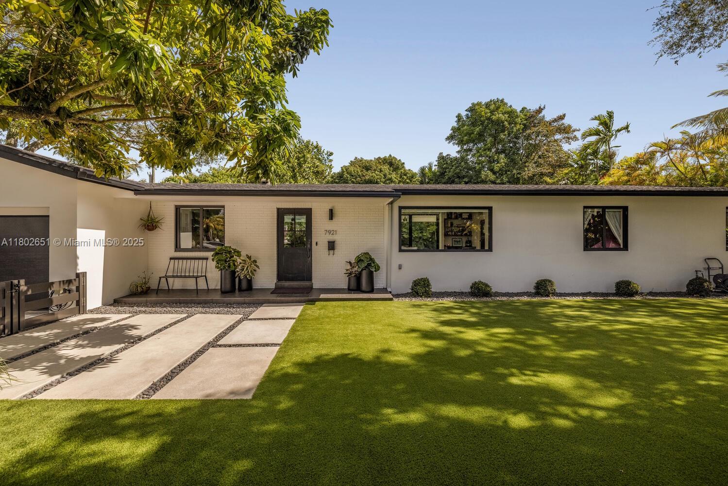 7921 Southwest 100th Street Miami, FL 33156 - Photo 34 of 60