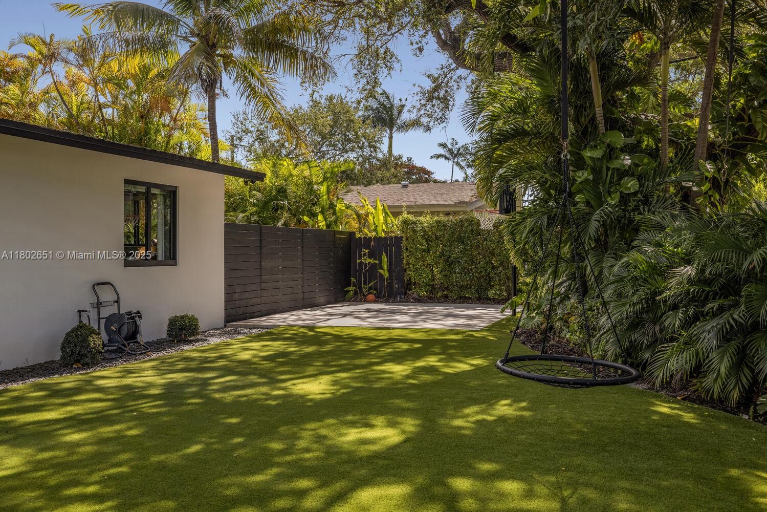 7921 Southwest 100th Street Miami, FL 33156 - Photo 35 of 60